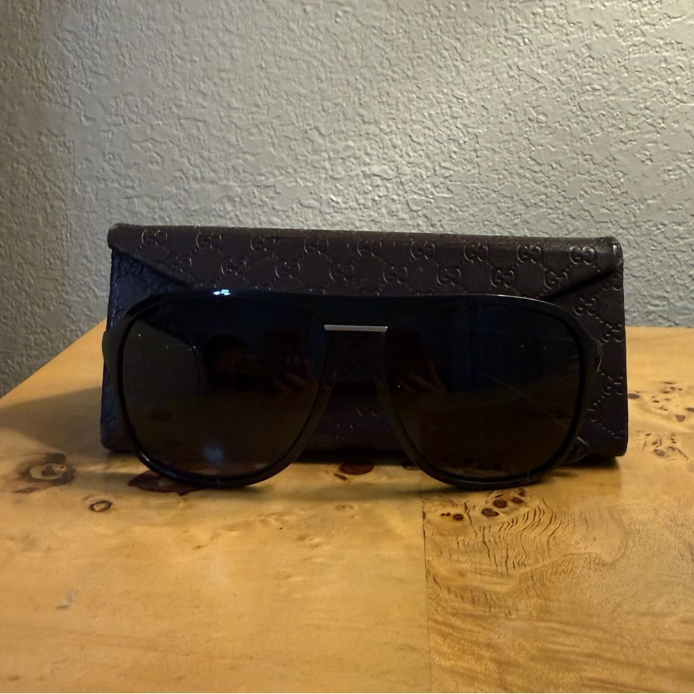 Gucci GG 1076/S GVBHO sunglasses with case